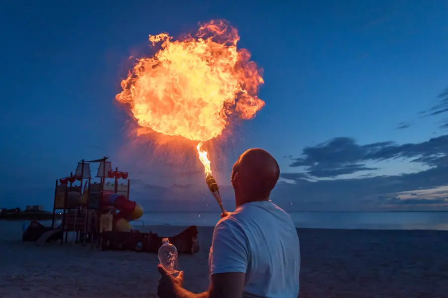 Vuurspuwer strandcamping Makkum Friesland